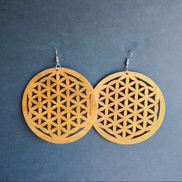 Jewelry - ✨NEW ✨Geometric Wooden Earrings